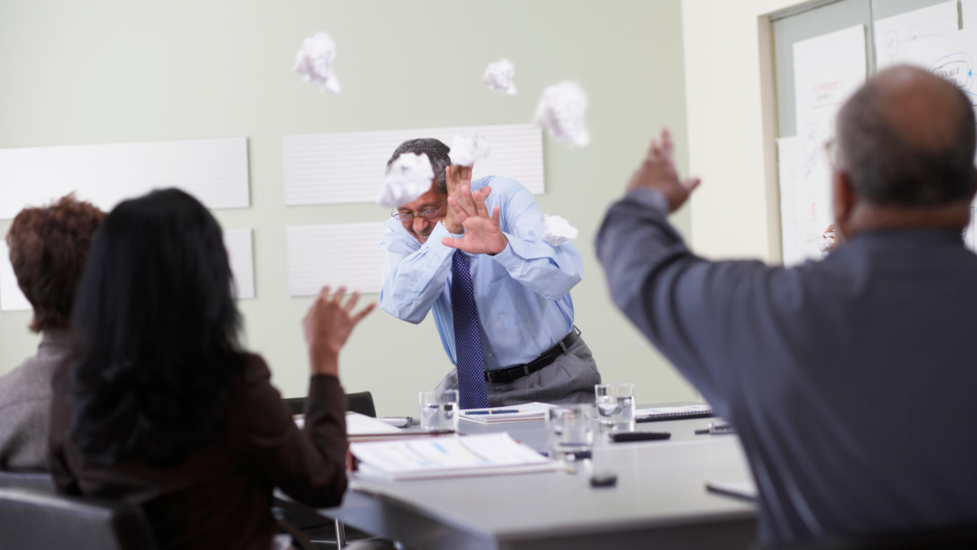 throwing-trash-at-coworker-conflict-management