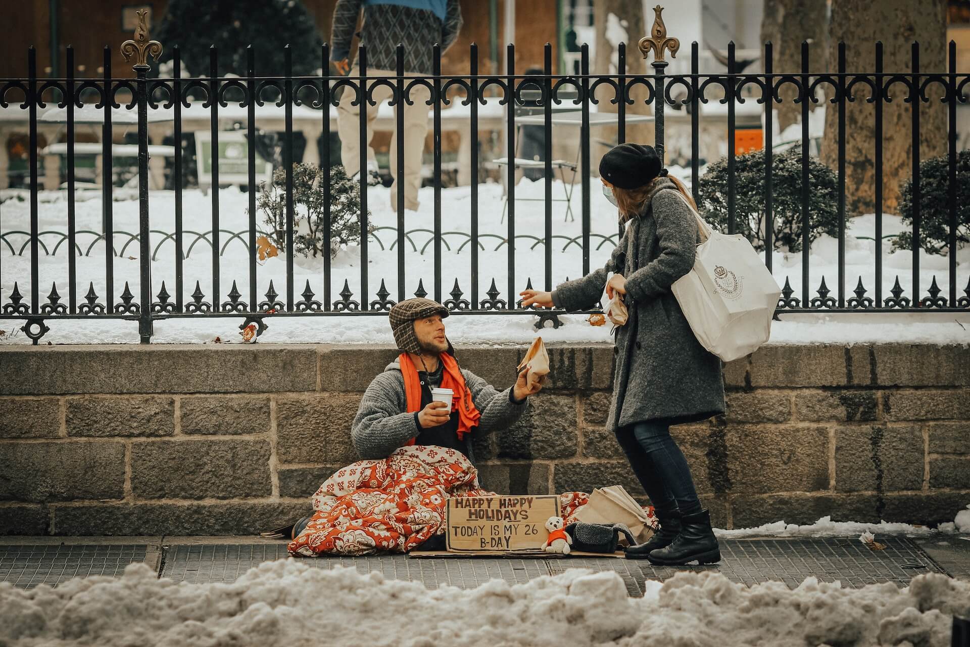 110 Random Acts of Kindness Ideas to Pay it Forward